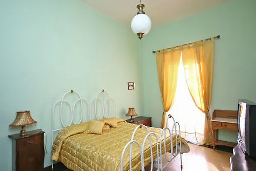 Villa Luigi Риньяно-суль-Арно 0*,